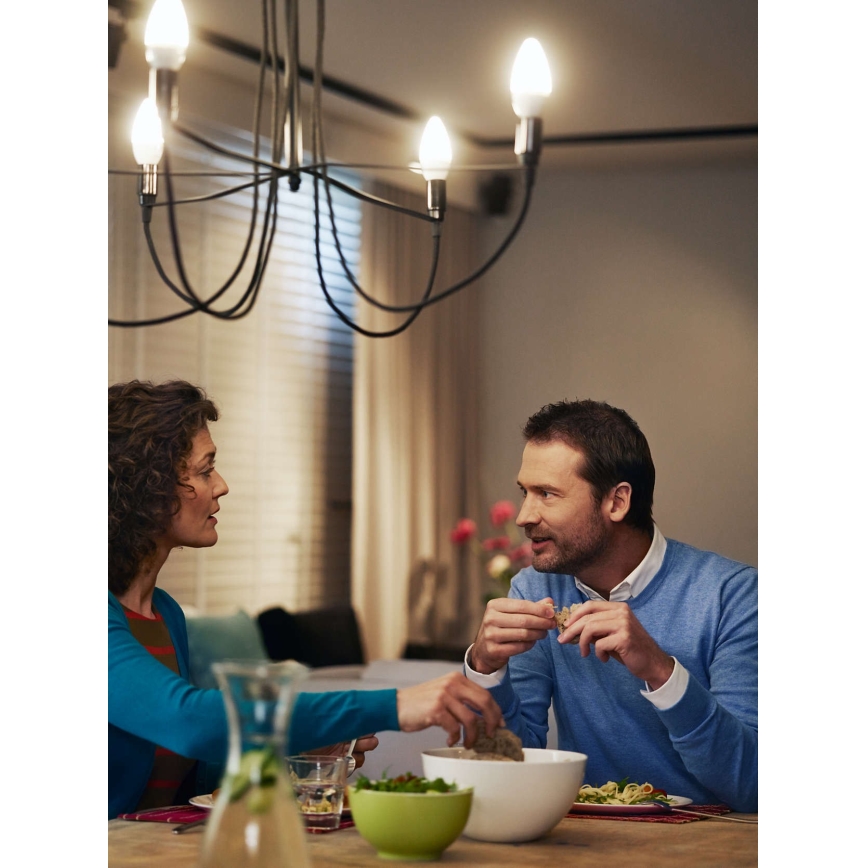 LED κερί Philips E14/4W/230V 2700K